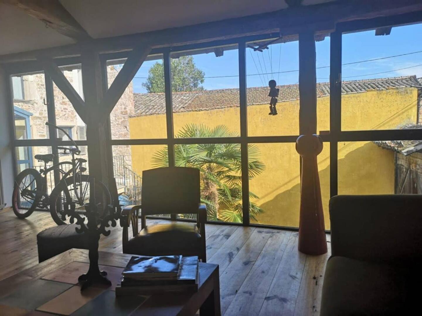 Lumineuse Et Spacieuse Maison Style Loft Saint-Amour-Bellevue Zewnętrze zdjęcie